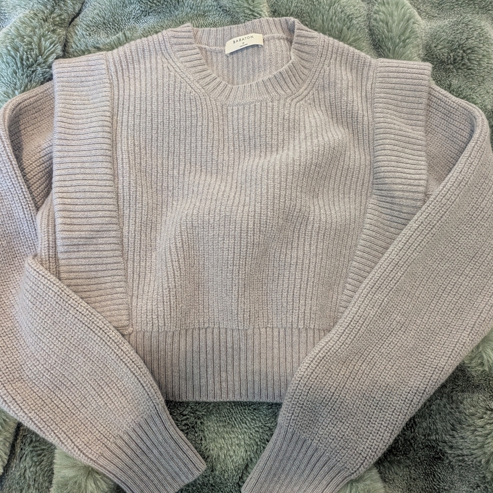 Grazia Grey Aritzia Babaton Sweater M